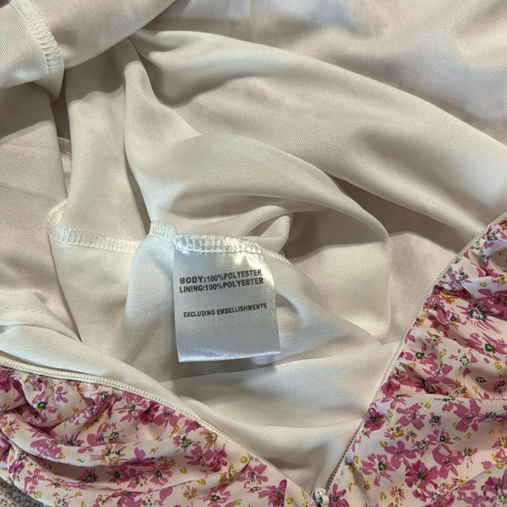 Princess Polly NWOT Romantic Flower Pattern Ruched Dress - Picture 12 of 15